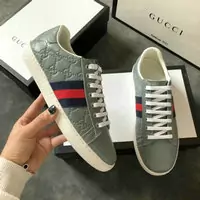 baskets paire de chaussures gucci femmes cowhide embossing gray